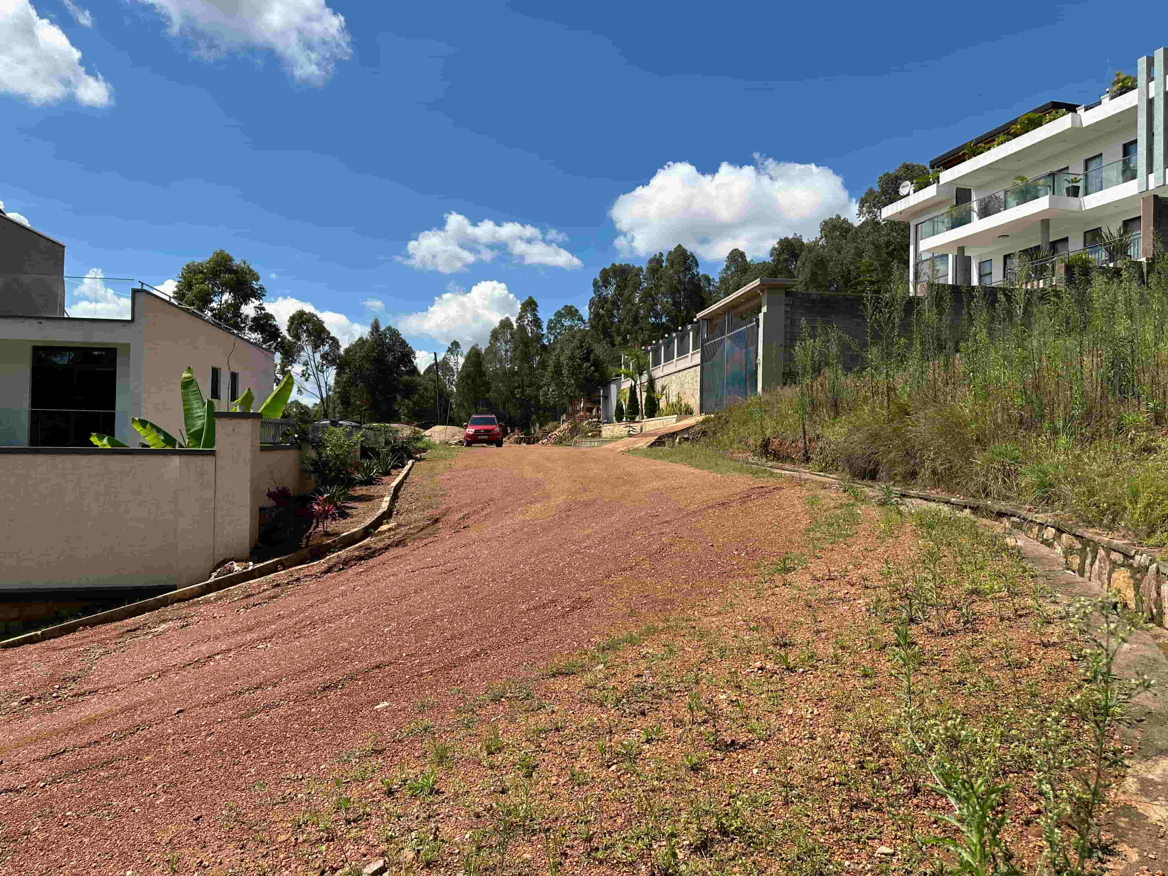 PREMIUM 1100sqm RESIDENTIAL LAND FOR SALE IN REBERO image 8