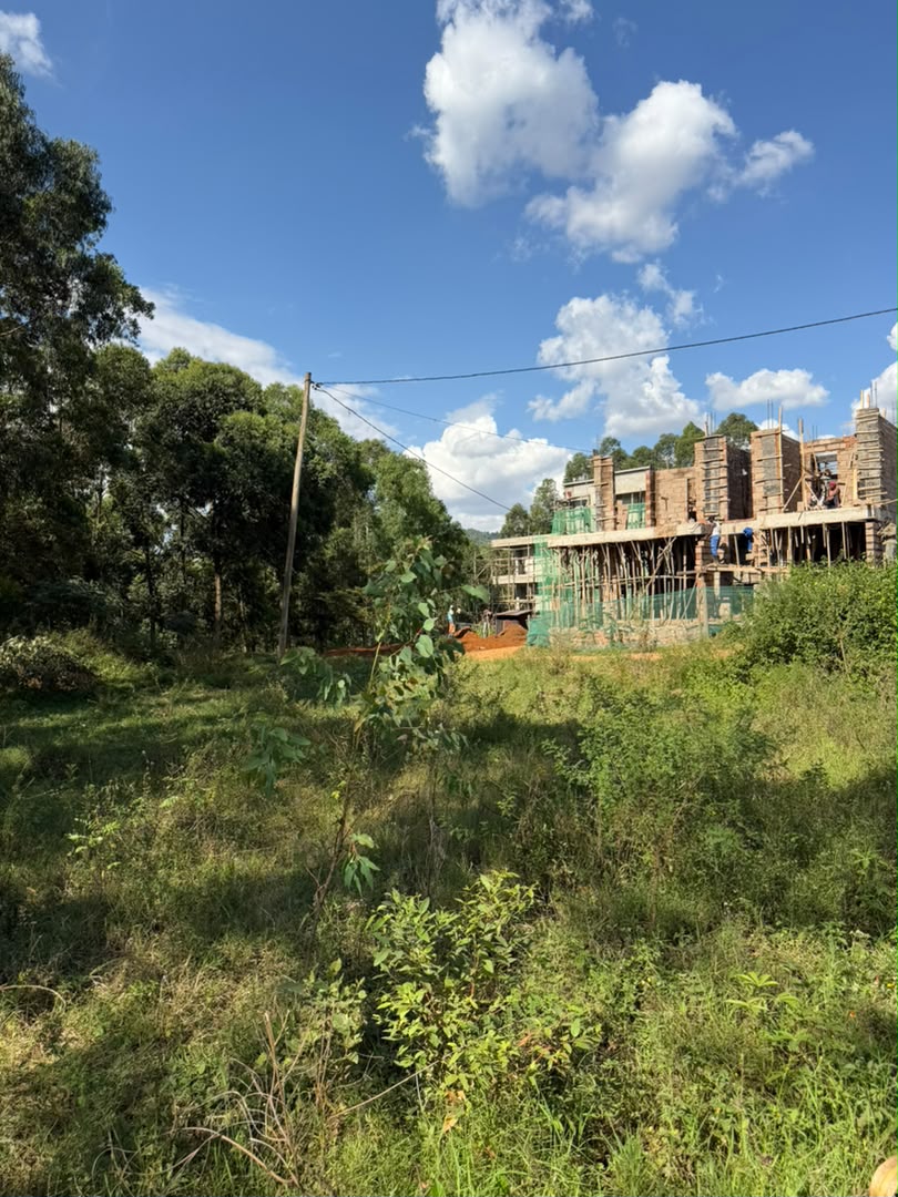 Affordable Plots for Sale Size: 340 Square Meters (340 m²) image 4