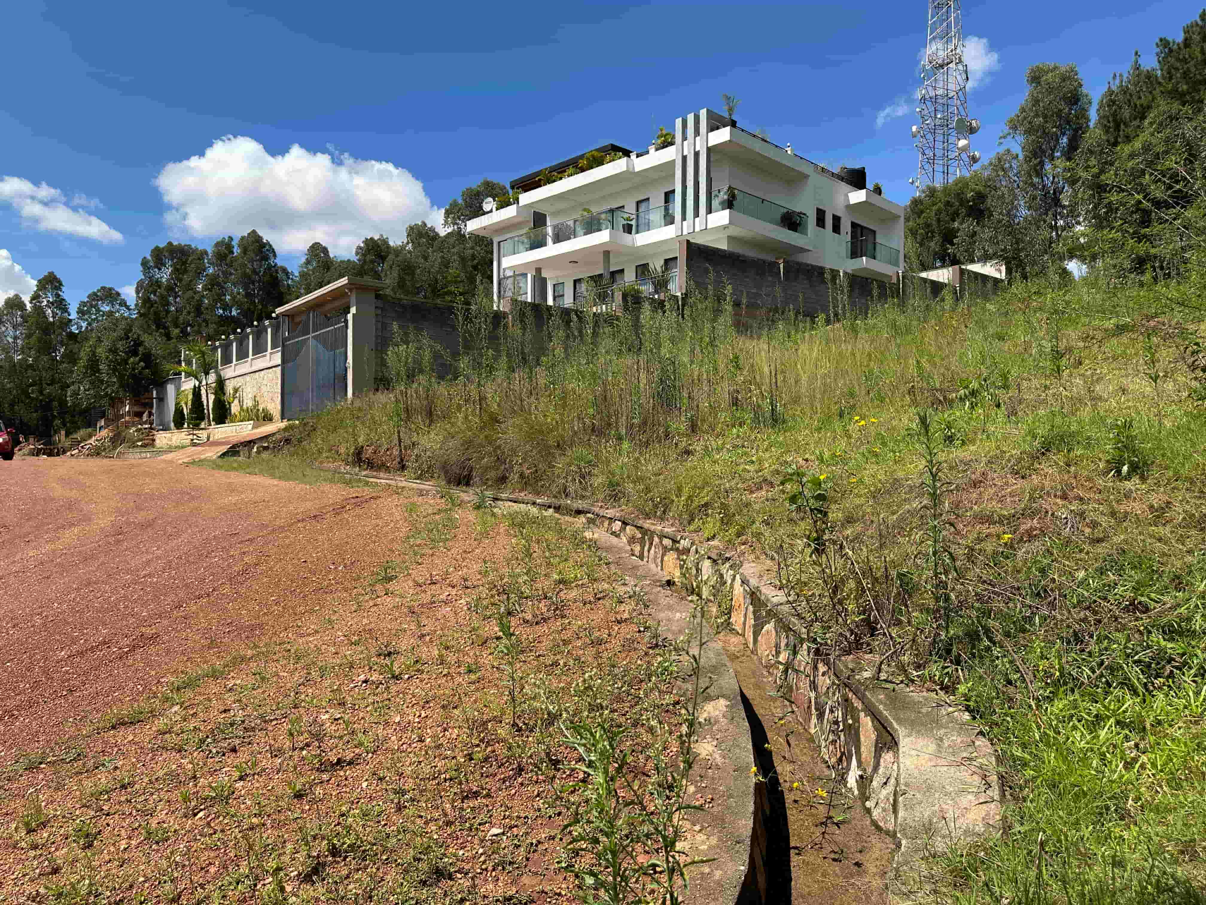 PREMIUM 1100sqm RESIDENTIAL LAND FOR SALE IN REBERO image 10