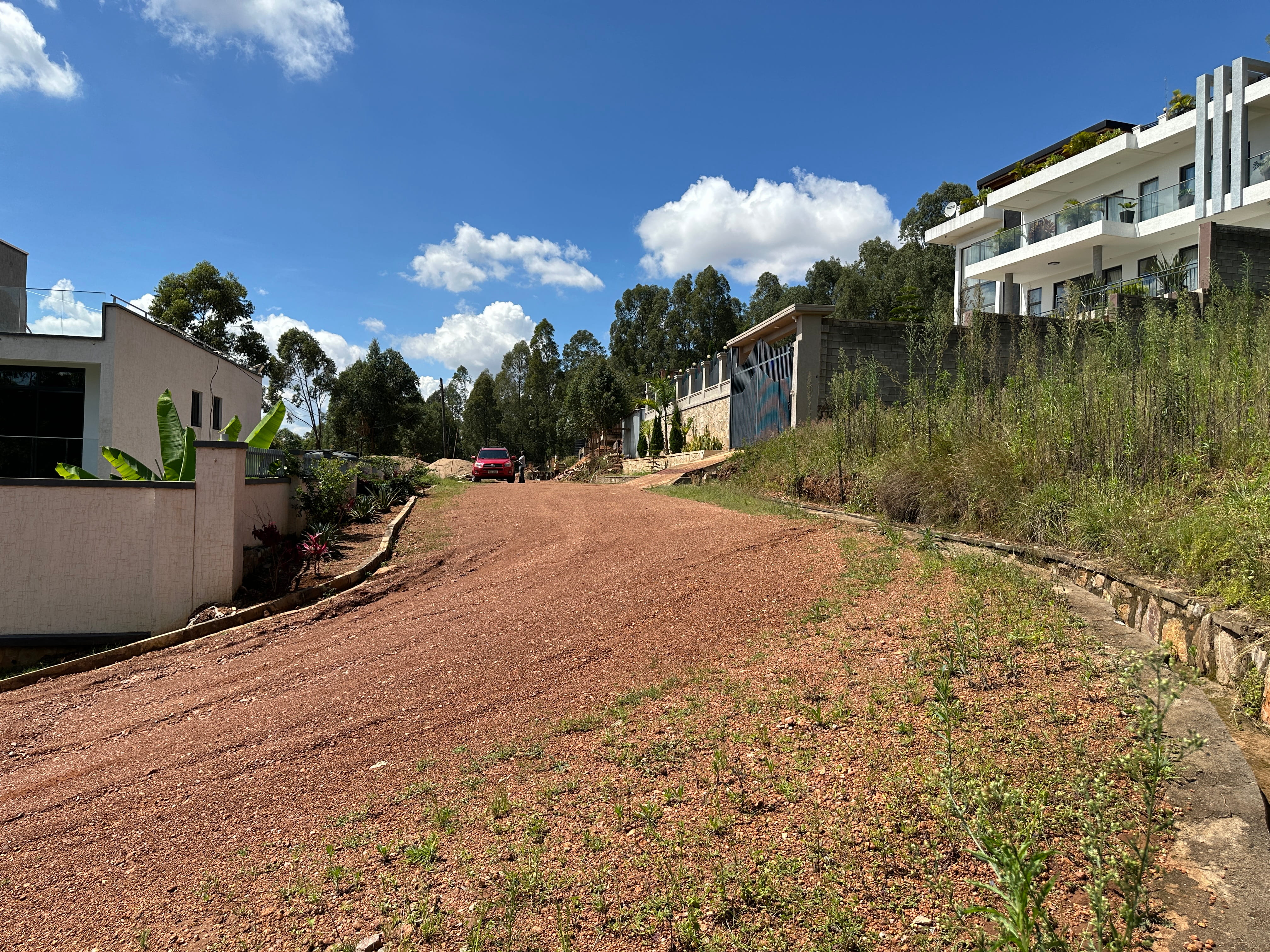 PREMIUM 1100sqm RESIDENTIAL LAND FOR SALE IN REBERO image 7