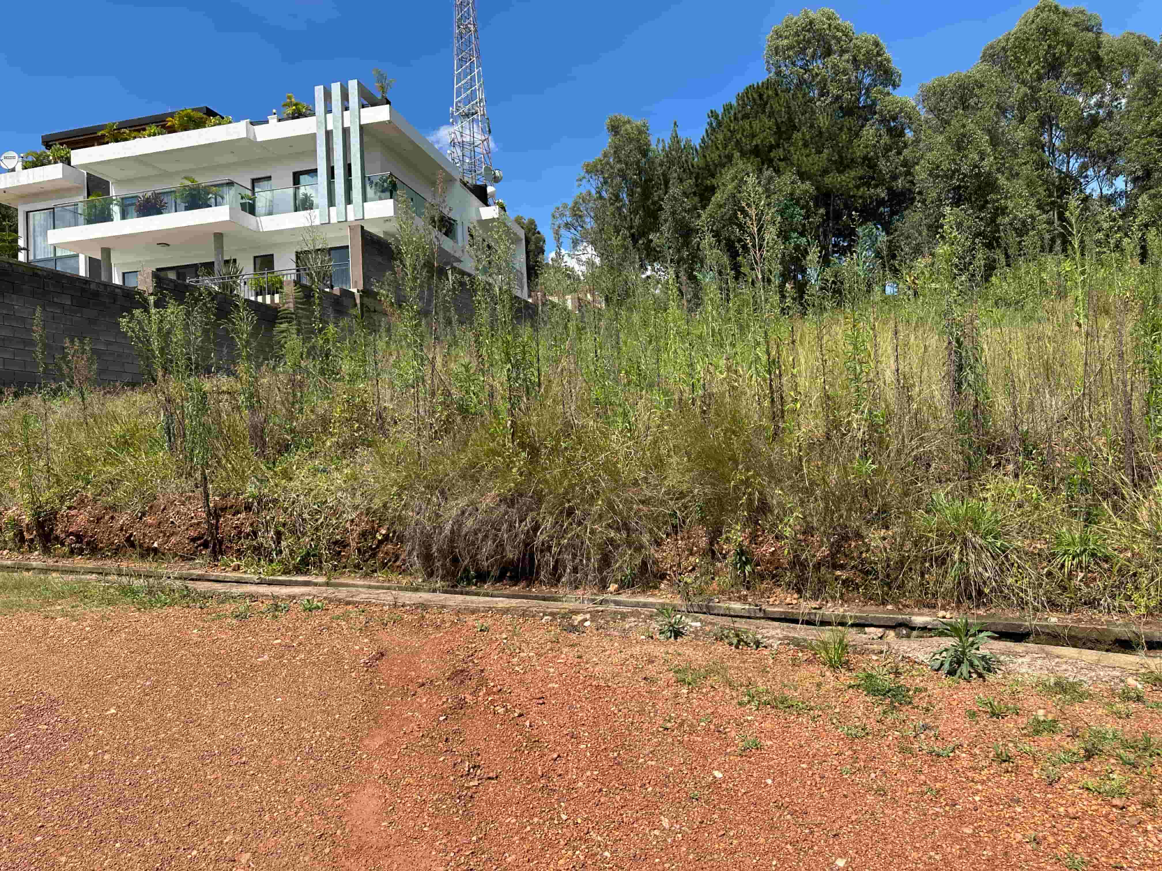 PREMIUM 1100sqm RESIDENTIAL LAND FOR SALE IN REBERO image 6